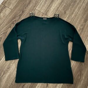 Chico’s Travelers Cold-Shoulder Top S